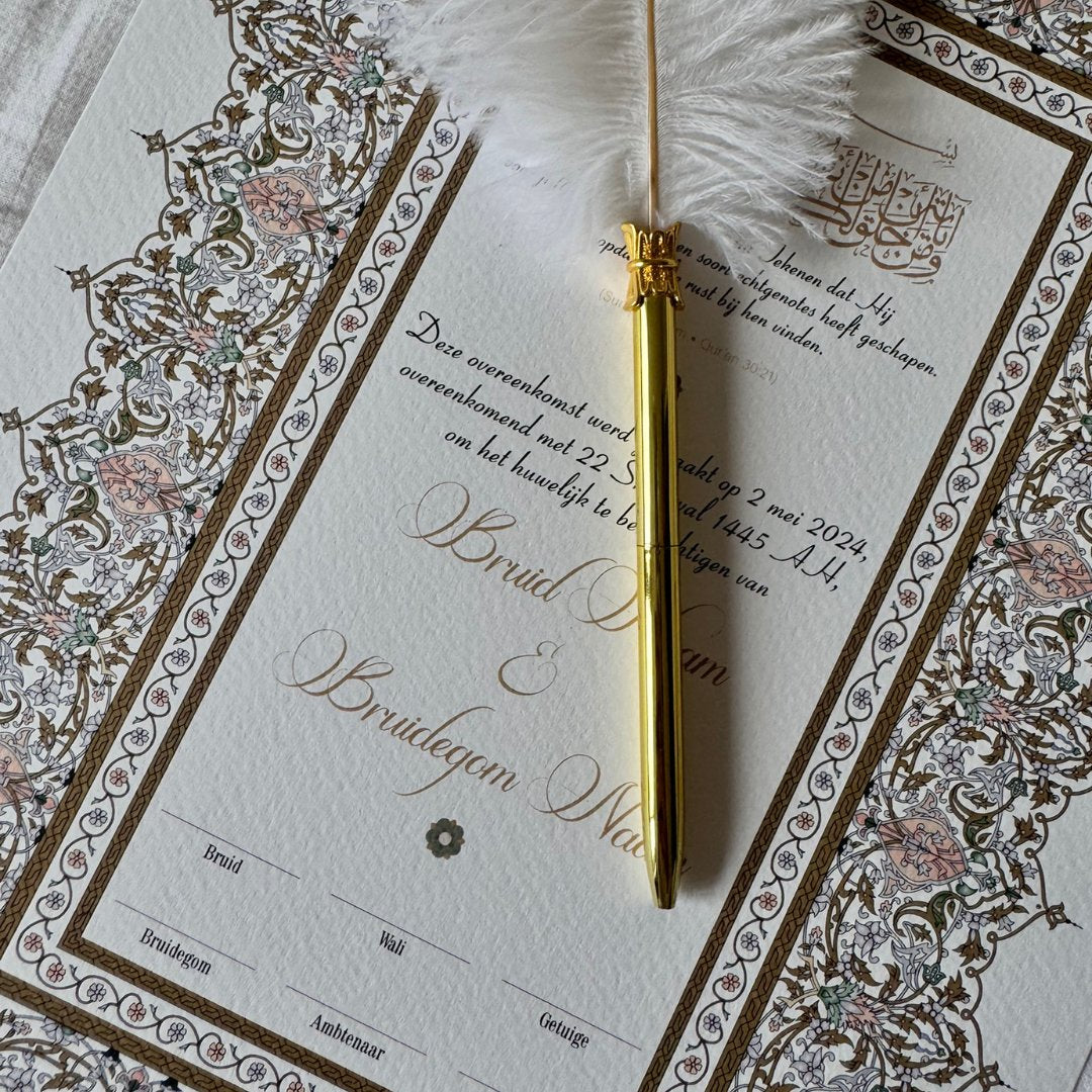 Sfeerfoto Layla's Promise Nikkah certificaat met veren pen